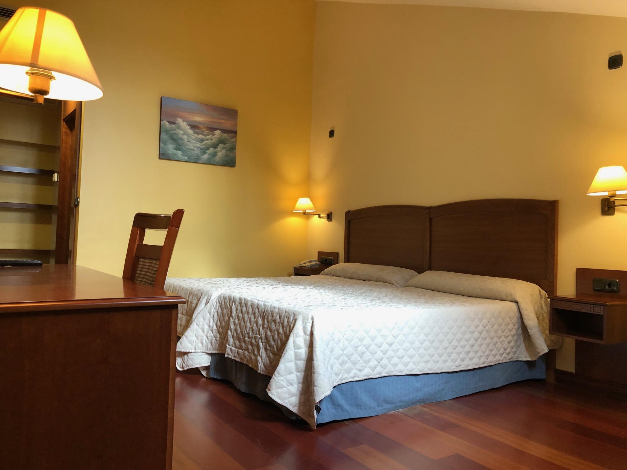 פונפרדה Hotel Aroi Bierzo Plaza מראה חיצוני תמונה