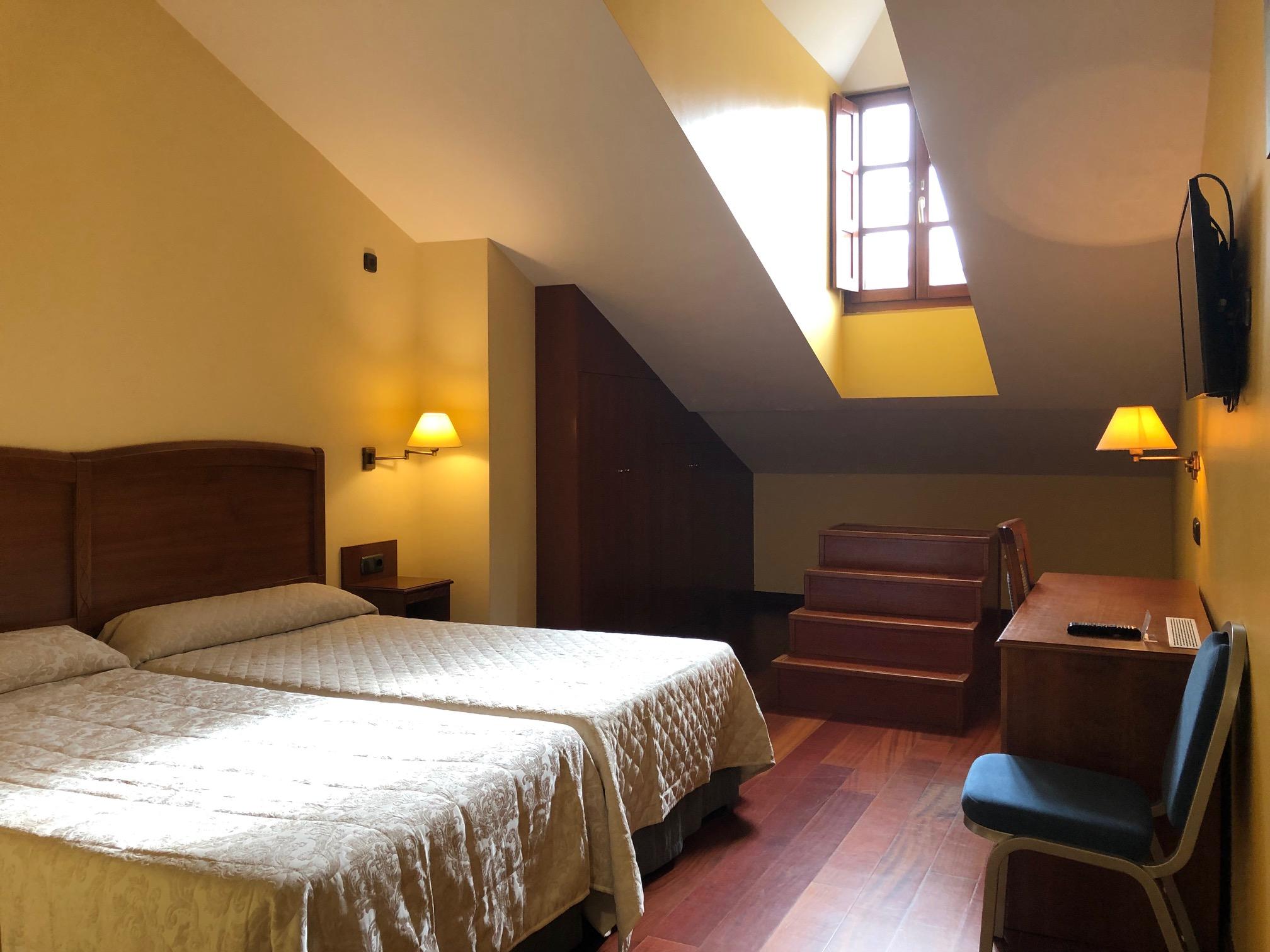 פונפרדה Hotel Aroi Bierzo Plaza מראה חיצוני תמונה