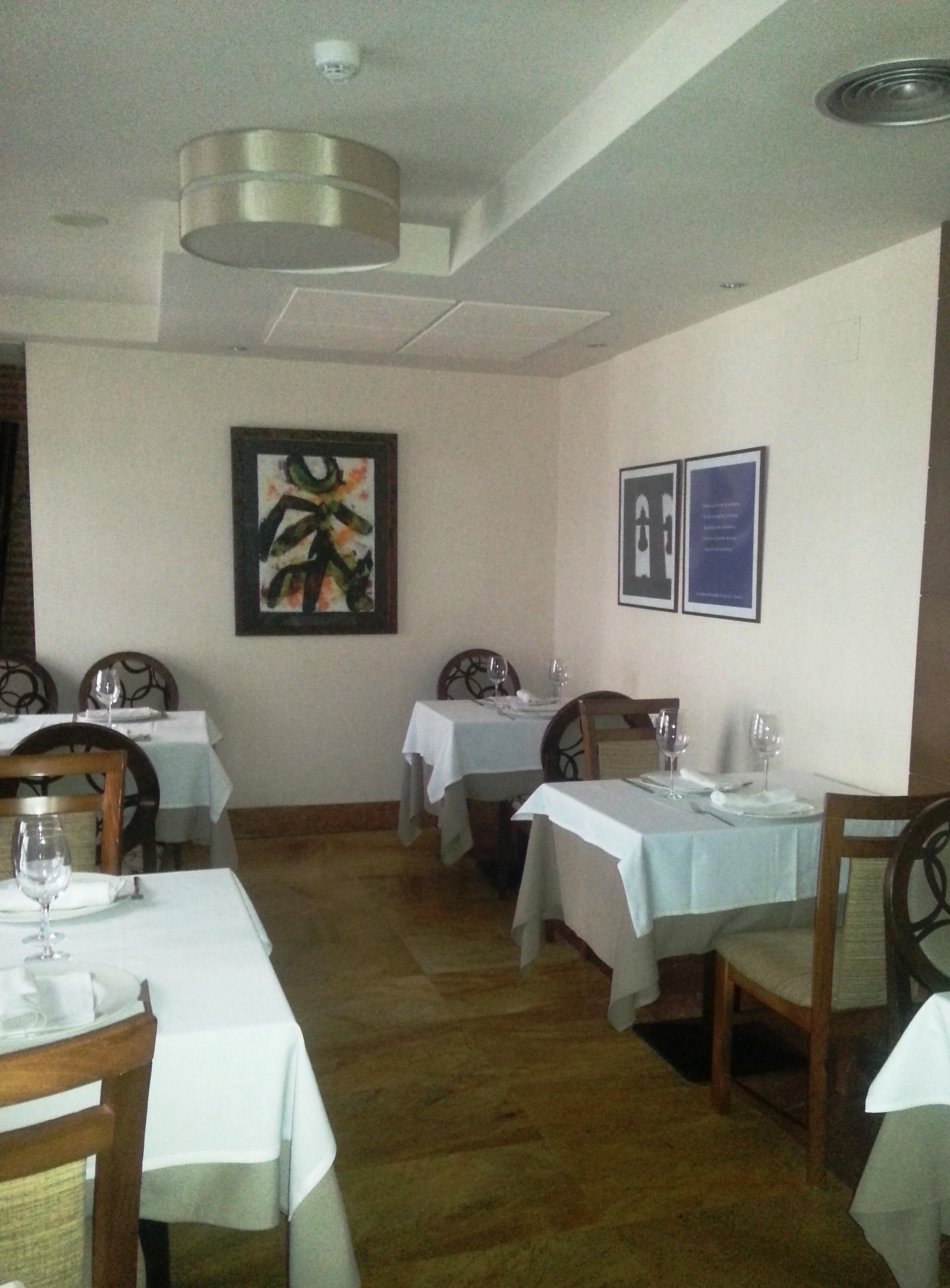פונפרדה Hotel Aroi Bierzo Plaza מראה חיצוני תמונה