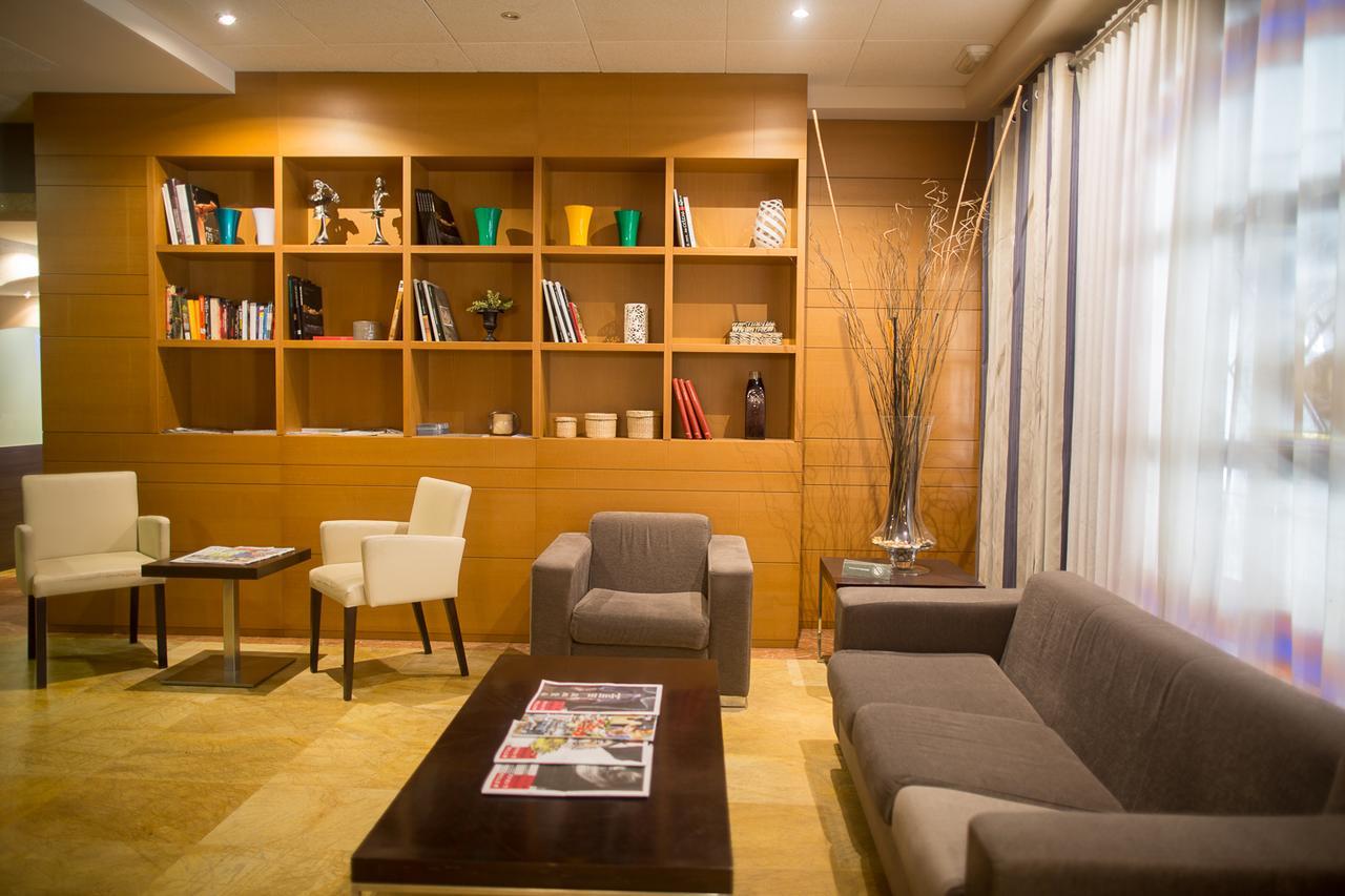 פונפרדה Hotel Aroi Bierzo Plaza מראה חיצוני תמונה